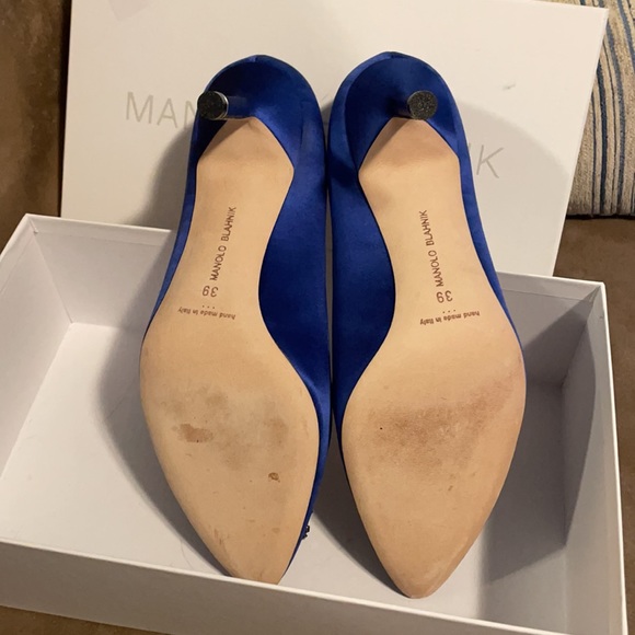 Manolo Blahnik Satin Blue 70mm - Picture 4 of 5